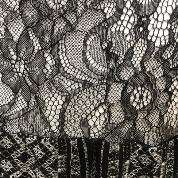 BCBGeneration Women’s Black and White Lace Chiffon Mini Dress Size Medium - Picture 6 of 16